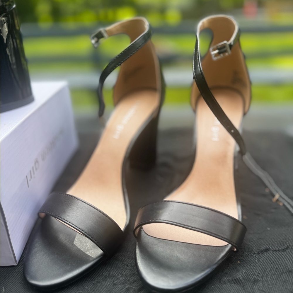 NEW 2 Pairs of Madden Girl Block Heels with Strap size 8.5 - Picture 5 of 7